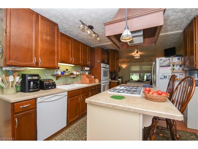 Great kitchen for entertaining or those who love t