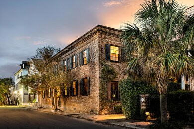 70 King St Charleston SC 29401-001-025-K