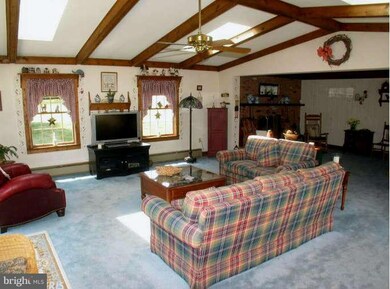 811 Lee Ave, Sykesville, MD 21784 - photo 7