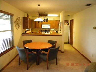 7802 Duckwood Ln, Jacksonville, FL 32210 - photo 5