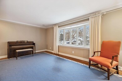 14-web-or-mls-1220-carron-dr