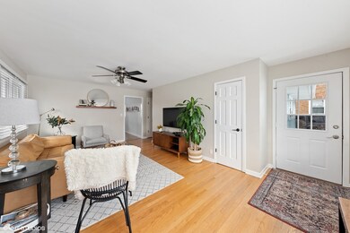 316 N Prairie Ave, Mundelein, IL 60060 - photo 3