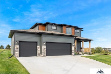 21010 Alex Ave, Elkhorn, NE 68022 - photo 2