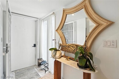 Entryway with recessed lighting