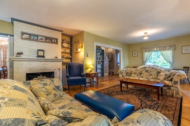 81 Main St, Chester, VT 05143 - photo 3