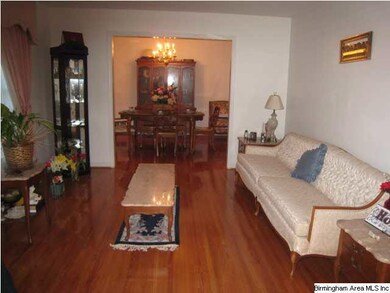 Huge Living Room with Haardwoods