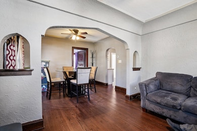 8-web-or-mls-N 40th St-S2810-008