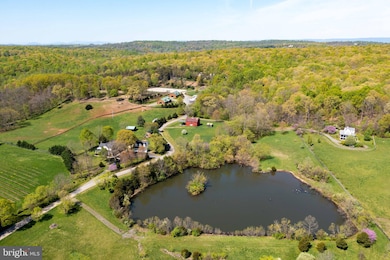 39650 Stonestreet Farm Ln, Aldie, VA 20105 - photo 5