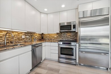 4014 Carousel Dr, Northbrook, IL 60062 - photo 5