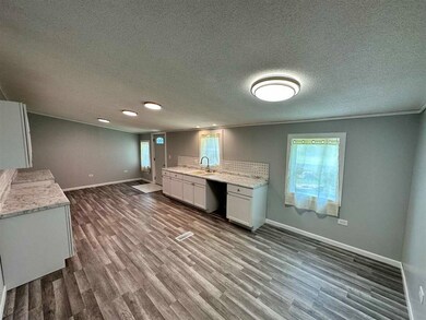 2129 Dillman St, Terre Haute, IN 47802 - photo 6