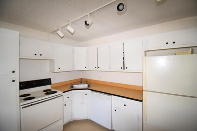 201 Foxtail Dr unit D2, Greenacres, FL 33415 - photo 7