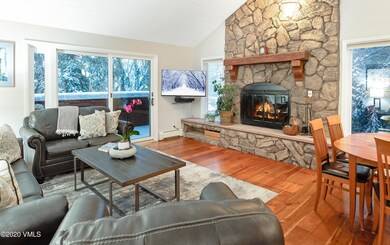Deer Blvd Living TV FIre