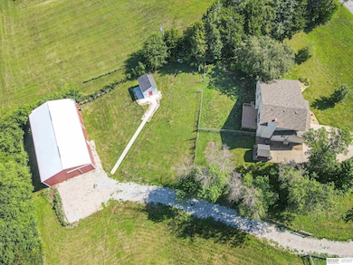 18302 Nicholas Rd, Plattsmouth, NE 68048 - photo 3