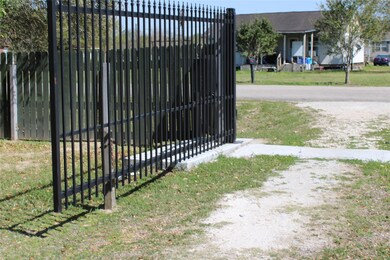 13416 Kanak St, Needville, TX 77461 - photo 2