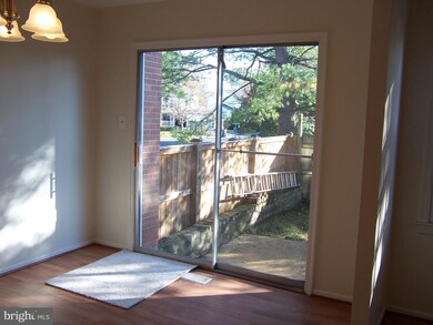 9464 Abingdon Ct, Manassas, VA 20109 - photo 6