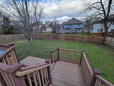 2246 Lotus Ct, Naperville, IL 60565 - photo 6