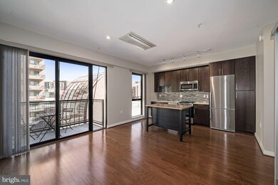 Octave 1320 unit 710, Silver Spring, MD 20910 - photo 3