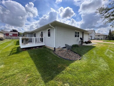 3405 Queen Dr SW, Cedar Rapids, IA 52404 - photo 7