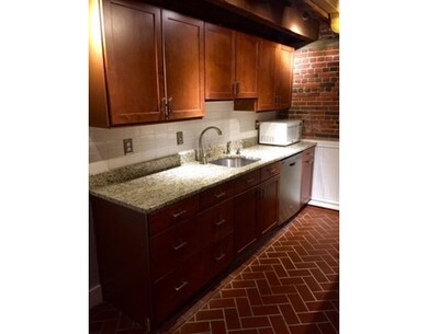166 Commercial St unit 1R, Boston, MA 02109 - photo 2