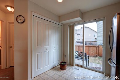 to Backyard & Deck