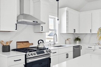 53 Bryant St unit 53, Everett, MA 02149 - photo 4