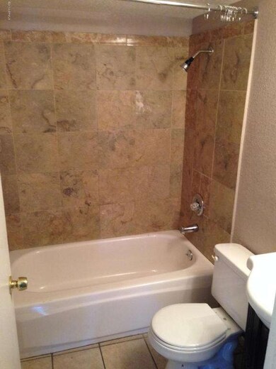 4846 W Berkeley - Hall Bath