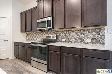 1006 Elizabeth, Seguin, TX 78155 - photo 4