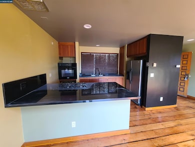 456 W Richmond Ave, Richmond, CA 94801 - photo 3