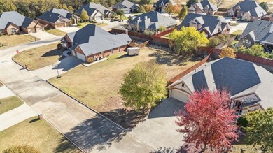 921 Cypress Dr, Ada, OK 74820 - photo 6