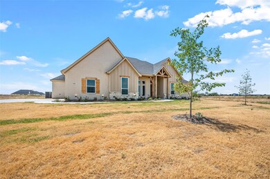 513 Longhorn Dr, Springtown, TX 76082 - photo 3