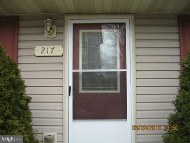 217 New St, Quakertown, PA 18951 - photo 2