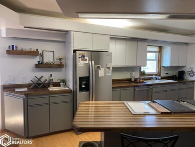 725 6th Ave, Coon Rapids, IA 50058 - photo 7