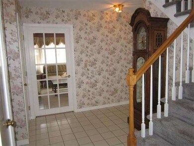 10 Crestview Dr, Mendon, MA 01756 - photo 4