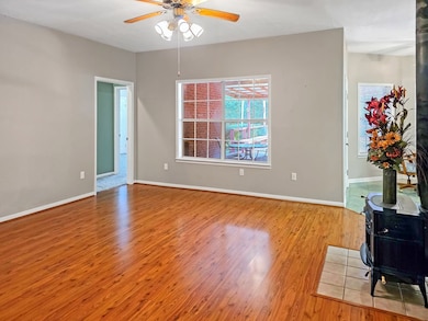 479 Dogwood St, Jasper, TX 75951 - photo 6