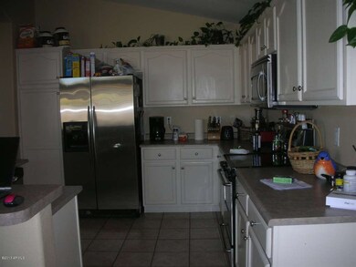 ROOMY KITCHEN