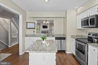 6214 Stratford Ct, Elkridge, MD 21075 - photo 4