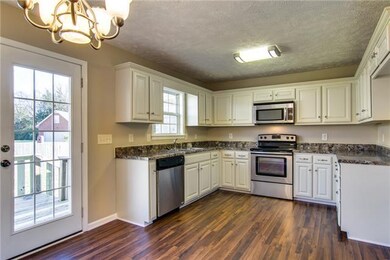 319 Shelby Cir, Shelbyville, TN 37160 - photo 6