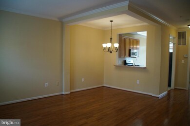 1606 Hunting Creek Dr unit A, Alexandria, VA 22314 - photo 3