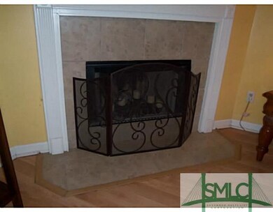 Den/Family/Great Room. Fireplace