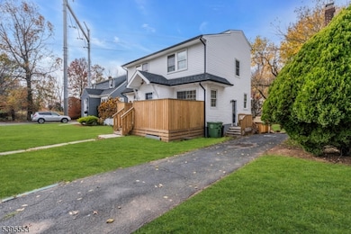 932 Wheatsheaf Rd, Roselle, NJ 07203 - photo 5