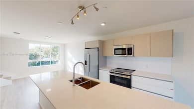 2555 NE 193rd St unit 2224, Miami, FL 33180 - photo 2