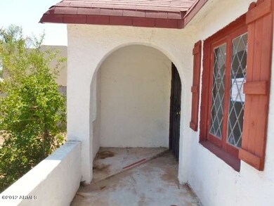 023-284221 FRONT PORTCH