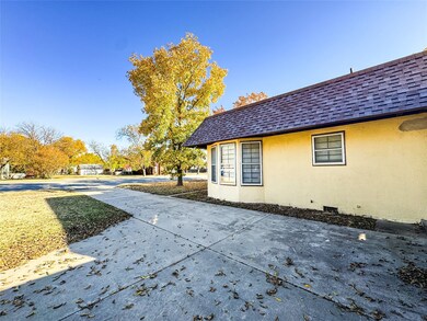 1403 Liggett St, Cisco, TX 76437 - photo 5