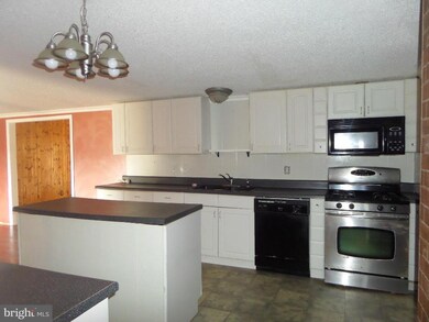 821 Chopping Rd, Mineral, VA 23117 - photo 7