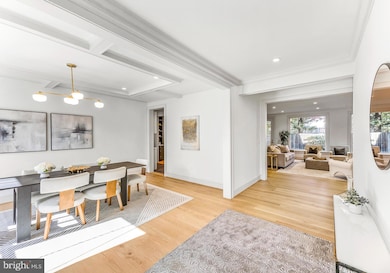 5528 Trent St, Chevy Chase, MD 20815 - photo 4