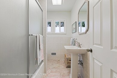 129 Franklin Ave, Long Branch, NJ 07740 - photo 4