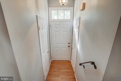 5811 Walden Commons Ct unit 125, Burke, VA 22015 - photo 4