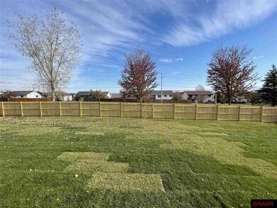 425 Woodhaven Ln, Mankato, MN 56001 - photo 4
