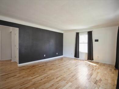 1653 9th St NW, Cedar Rapids, IA 52405 - photo 4