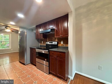 9004 Mulvaney Ct, Springfield, VA 22152 - photo 6